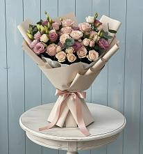 Букет цветов из:  Розы и Лизиантусы #REPLACE_PRED# Пирочи