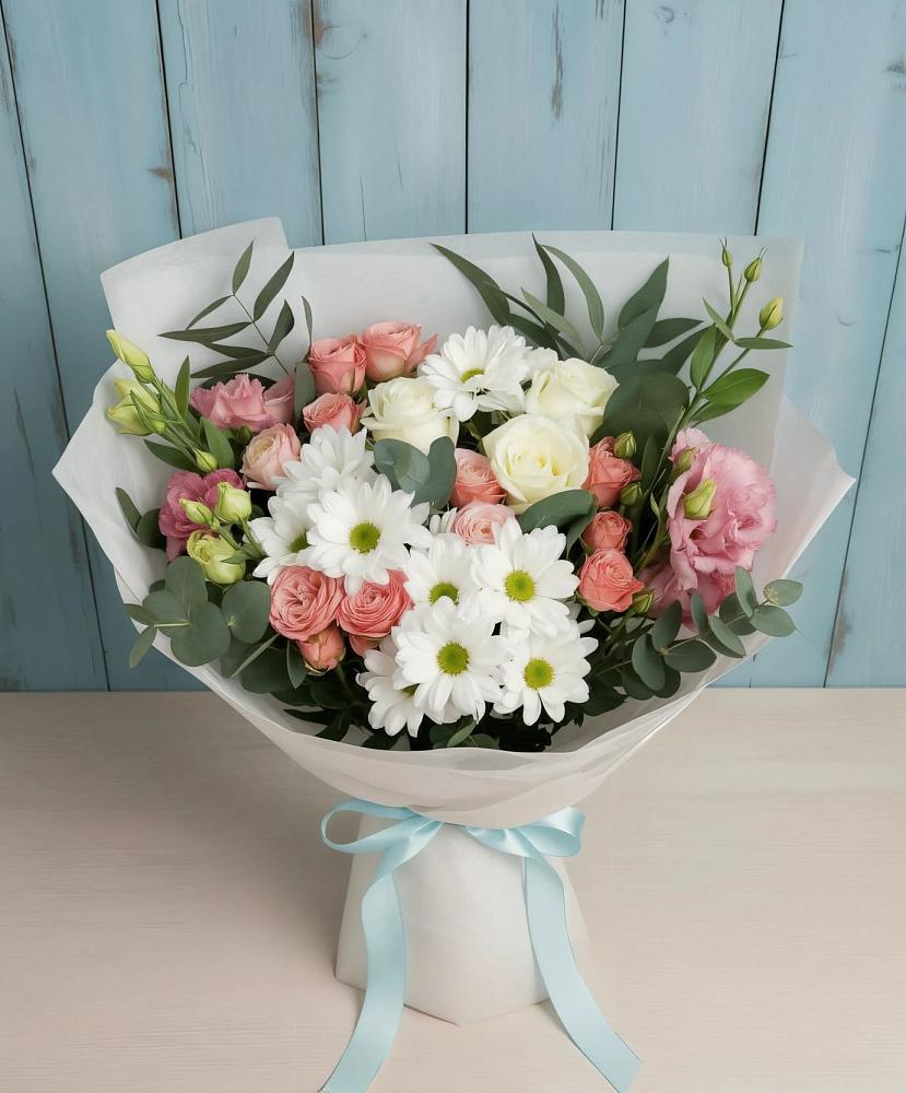 Букет цветов из: Розы, Лизиантусы и Хризантемы в Пирочи