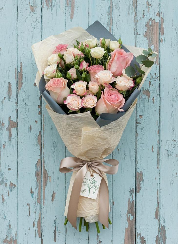 Букет цветов из: Розы в Пирочи