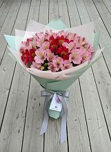 Букет цветов из:  Альстромерии #REPLACE_PRED# Пирочи