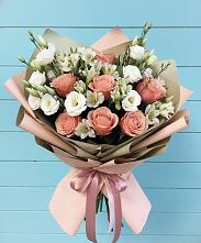 Букет цветов из:  Розы, Альстромерии и Лизиантусы в Пирочи
