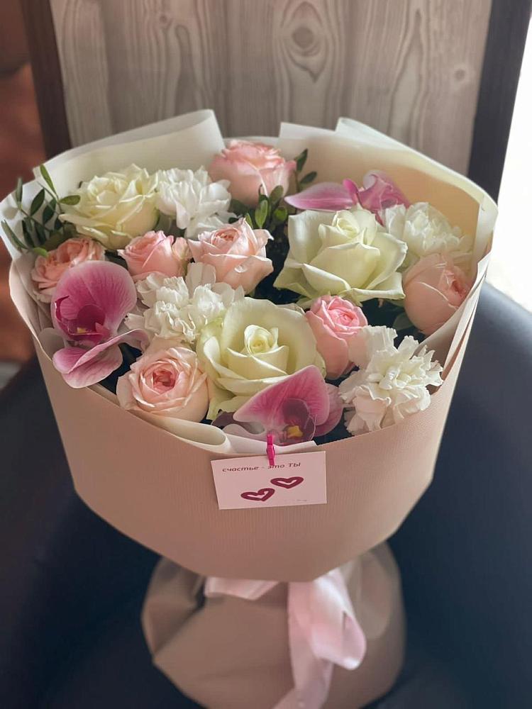 Букет цветов из: Орхидеи, Розы и Гвоздики в Пирочи