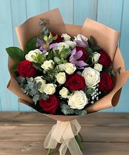 Букет цветов из:  Розы и Альстромерии #REPLACE_PRED# Пирочи
