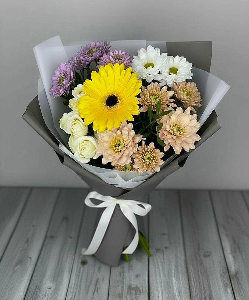 Букет цветов из: Розы, Герберы и Хризантемы в Пирочи