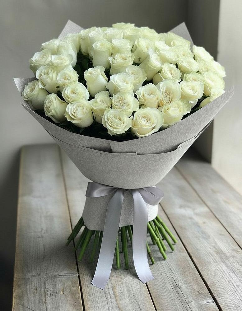 Букет 35 Белых роз в Пирочи