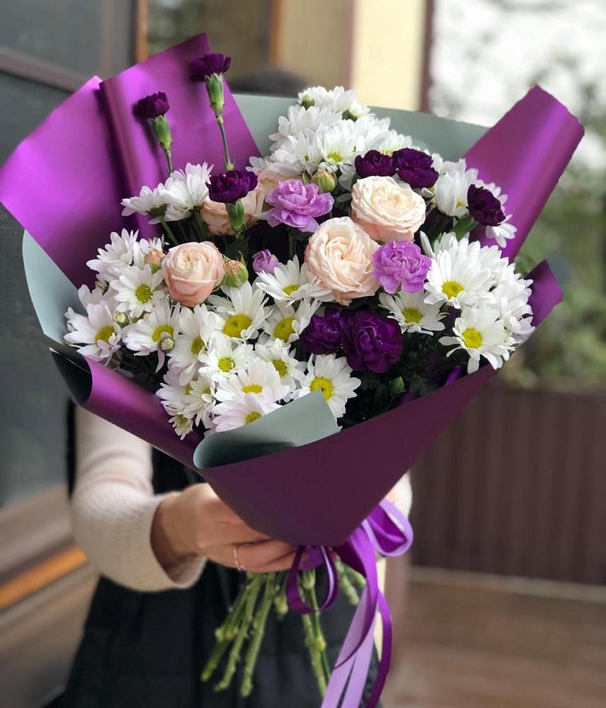 Букет цветов из: Хризантемы, Гвоздики и Розы в Пирочи