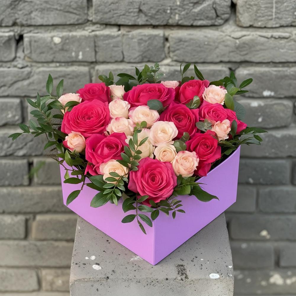 Цветочная композиция из Розы в коробке в Пирочи