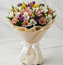 Букет цветов из:  Альстромерии в Пирочи