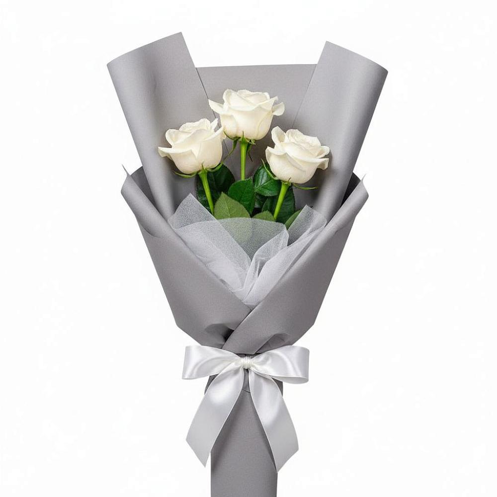 Букет 3 белые розы в Пирочи