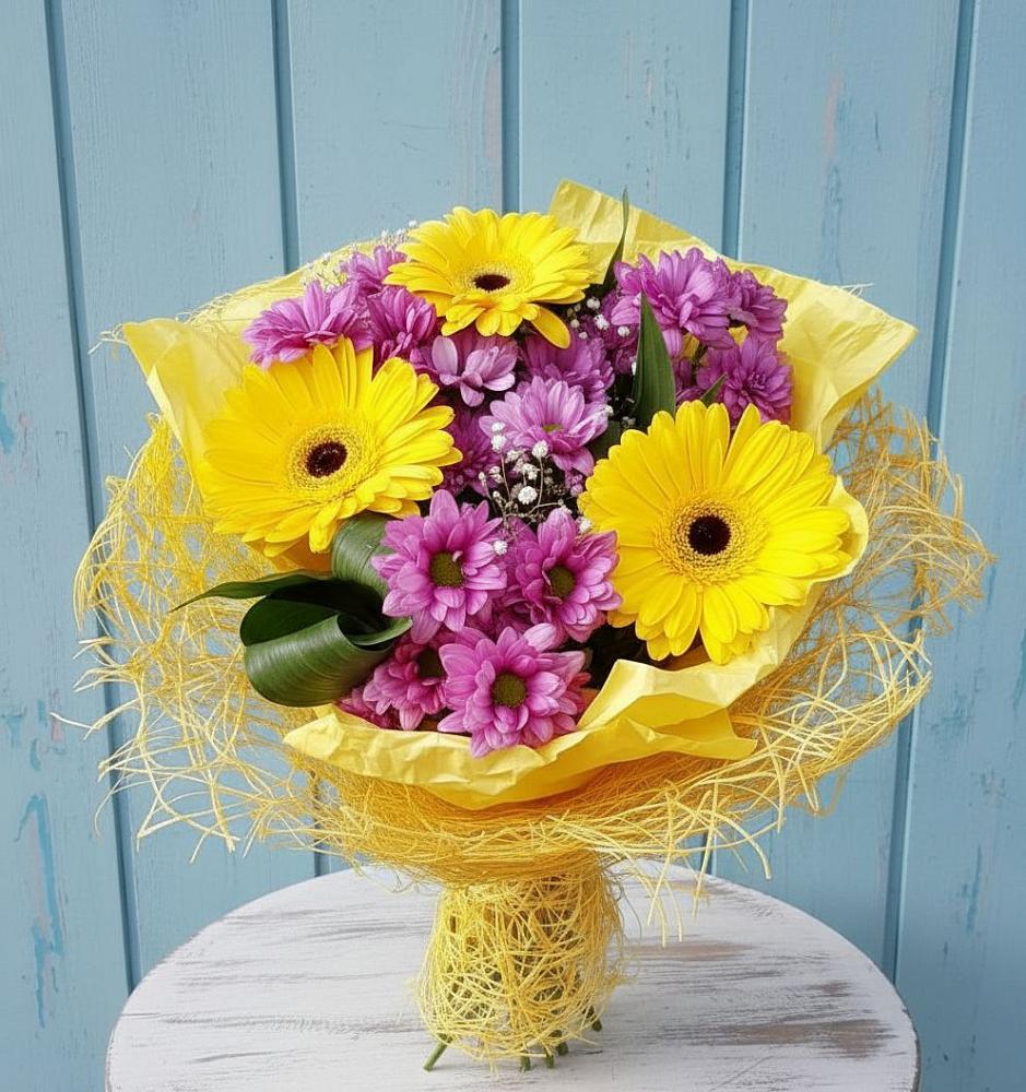 Букет цветов из: Хризантемы и Герберы в Пирочи