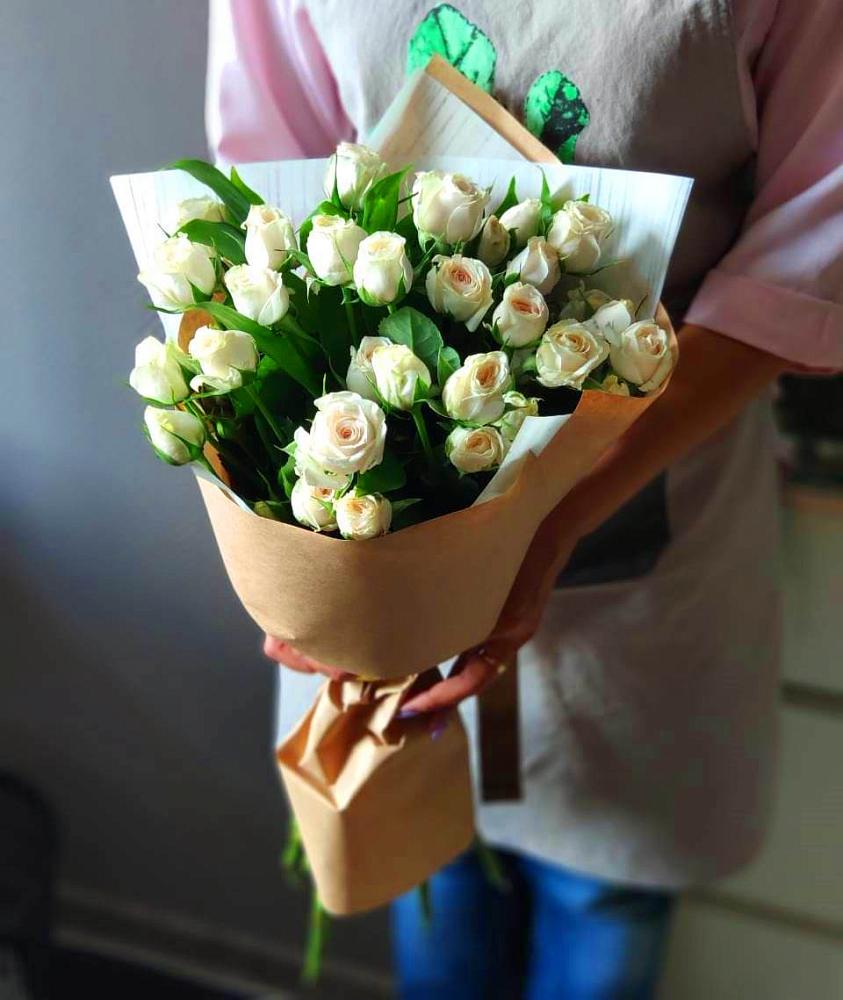 Букет цветов из: Розы в Пирочи