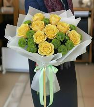 Букет цветов из:  Хризантемы и Розы в Пирочи