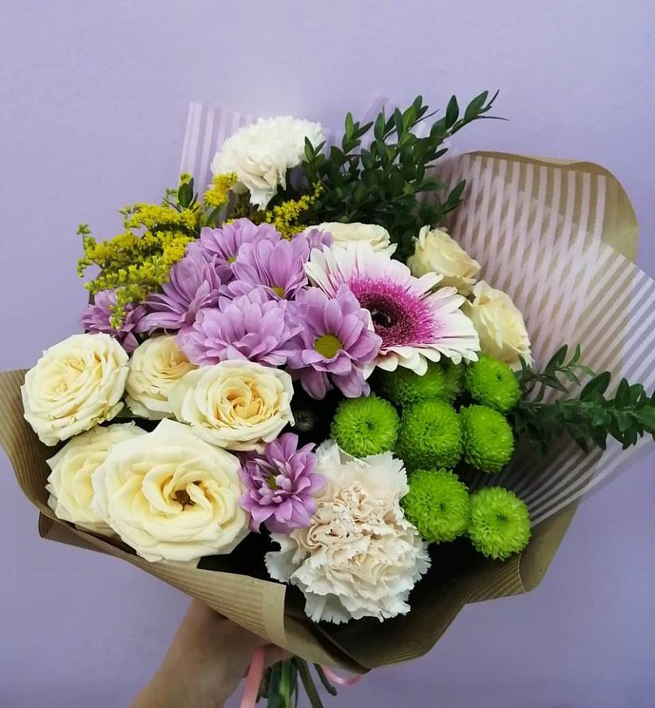 Букет цветов из: Хризантемы, Розы, Гвоздики и Герберы в Пирочи