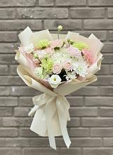 Букет цветов из:  Гвоздики, Розы, Лизиантусы и Хризантемы #REPLACE_PRED# Пирочи