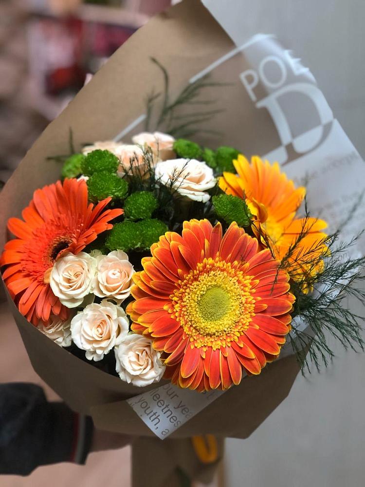 Букет цветов из: Герберы, Хризантемы и Розы в Пирочи