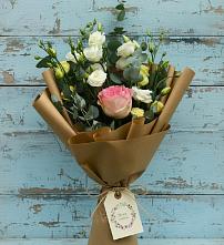 Букет цветов из:  Розы и Лизиантусы в Пирочи