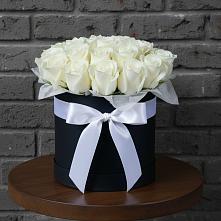 Цветочная композиция из Розы в шляпной коробке в Пирочи